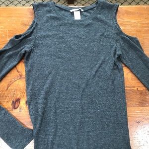 H&M grey cold shoulder Tshirt